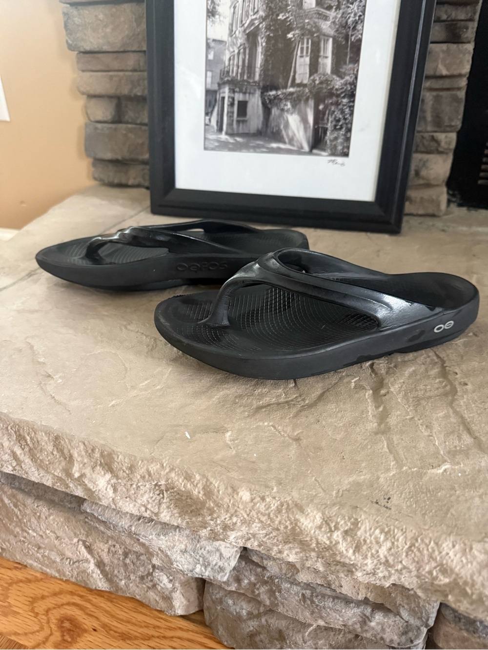 OOFOS OOriginal Recovery Thong Sandals Black Women's Size 8 EU 39